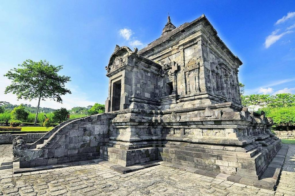 Foto Candi Banyunibo